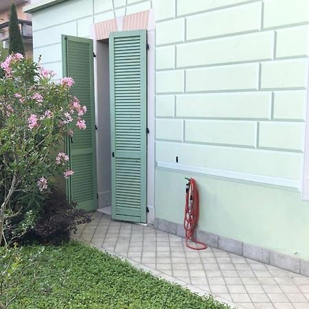 Golden Beach Apartment Desenzano del Garda Exterior photo