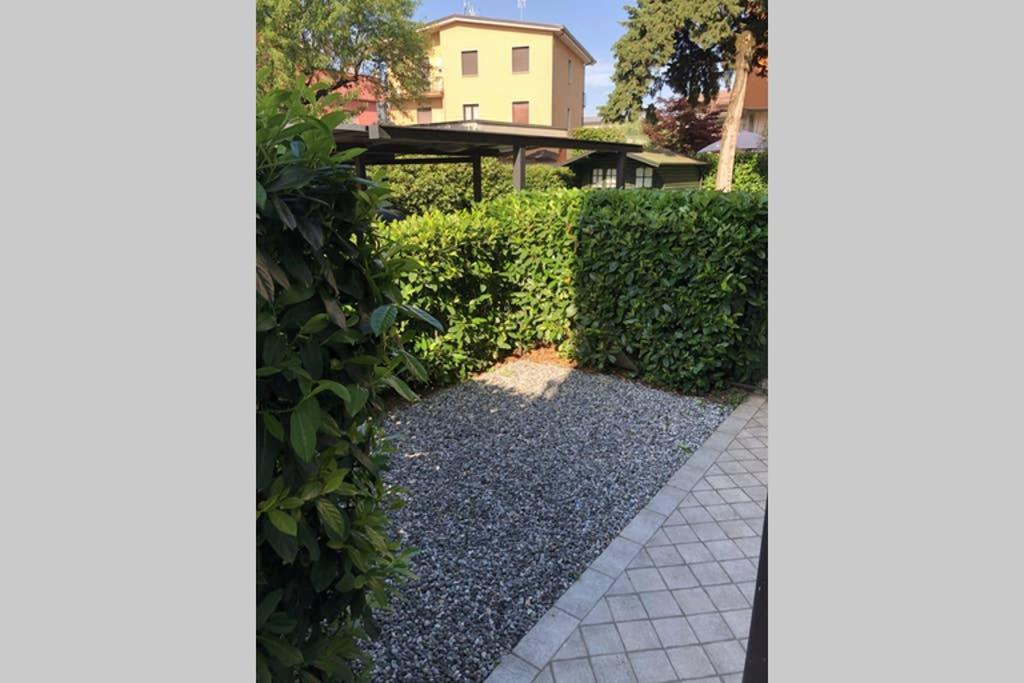 Golden Beach Apartment Desenzano del Garda Exterior photo